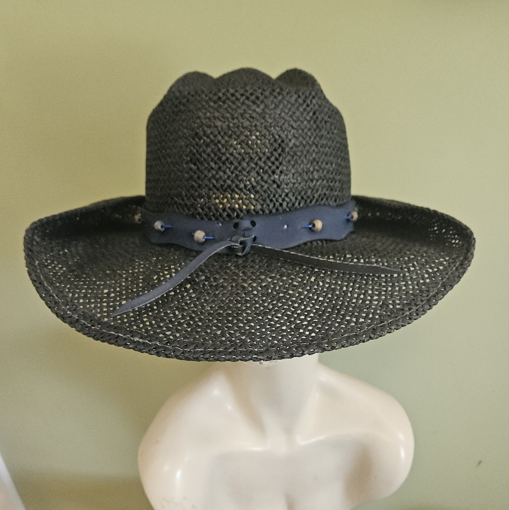Vintage Cowgirl hat by Bullhide Montecarlo. Size L